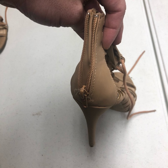 Women’s Size 8.5 Strappy Open Toe High Heel Sandals - Picture 9 of 11